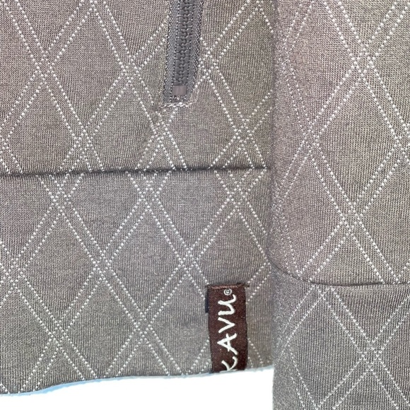 Women’s Kavu , waffle knit quilted hooded jacket, full zip. Size large GUC - Picture 8 of 8